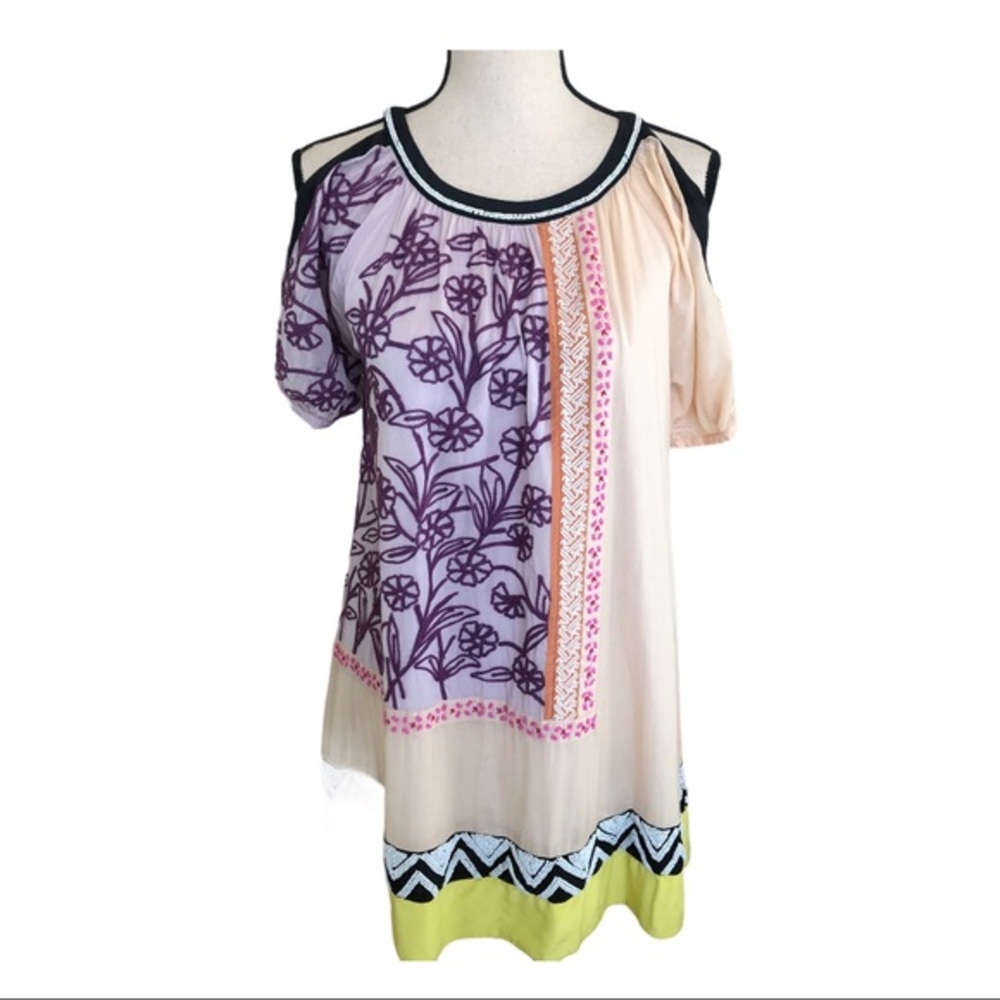 Leifnotes Brimming Border Beaded Cold Shoulder